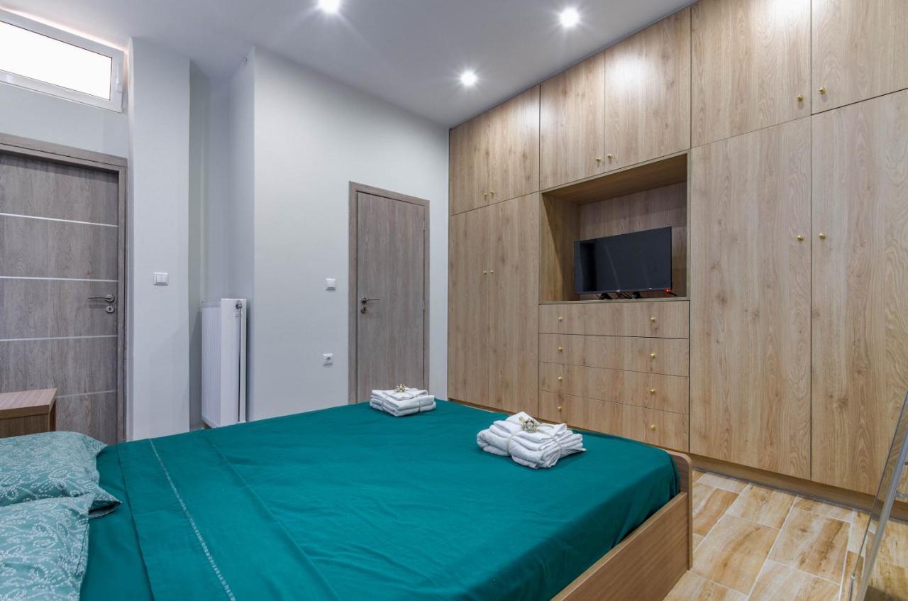 Renovated 2Bd House Close To Pireus Port Exterior photo