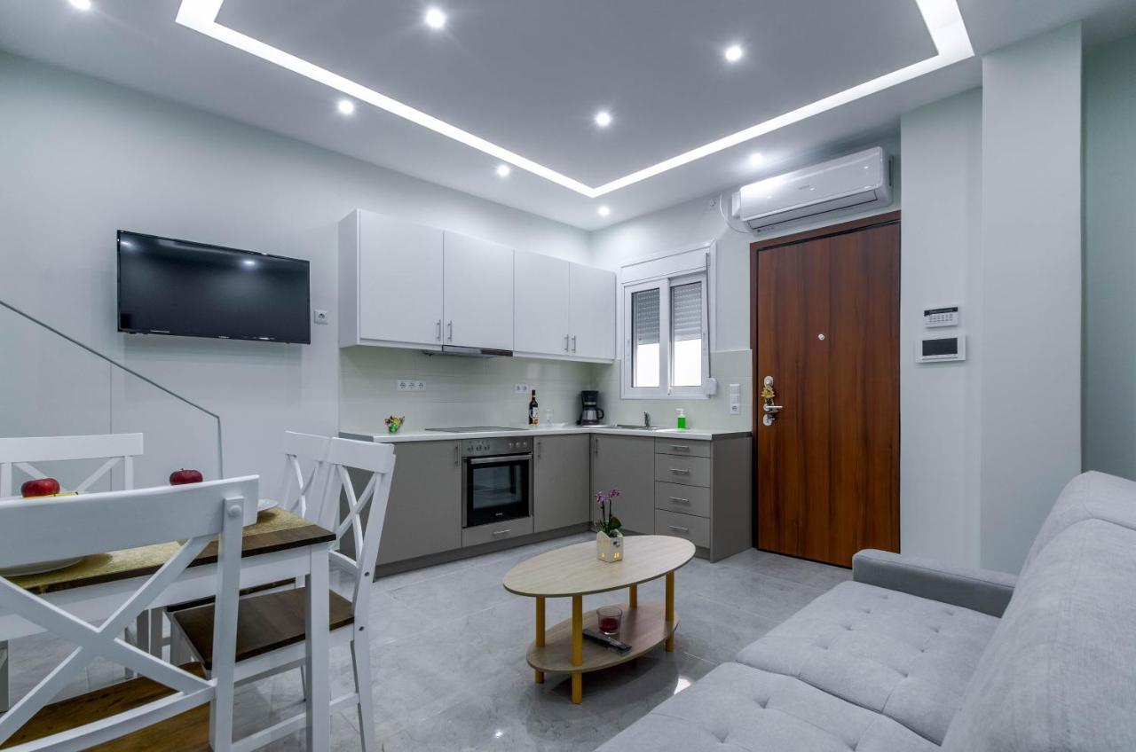 Renovated 2Bd House Close To Pireus Port Exterior photo